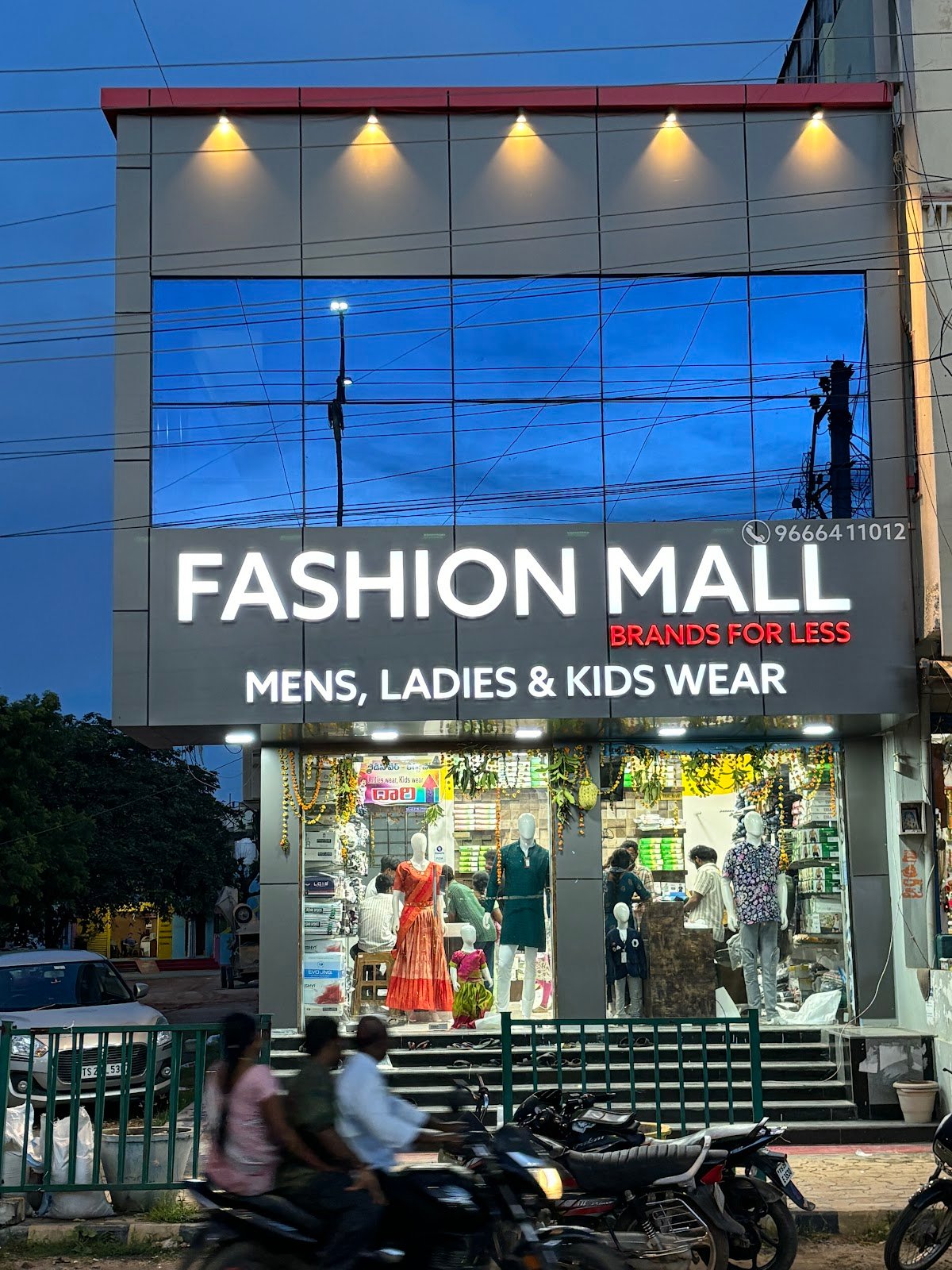 FASHION MALL MENS LADIES & KIDS WEAR 4