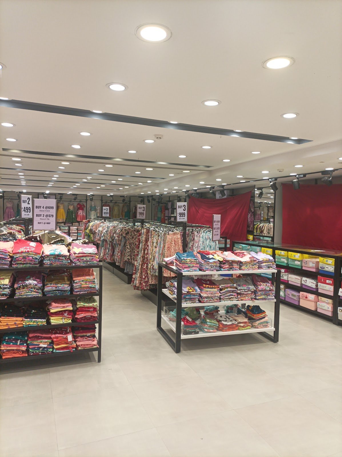 KLM Fashion Mall 5