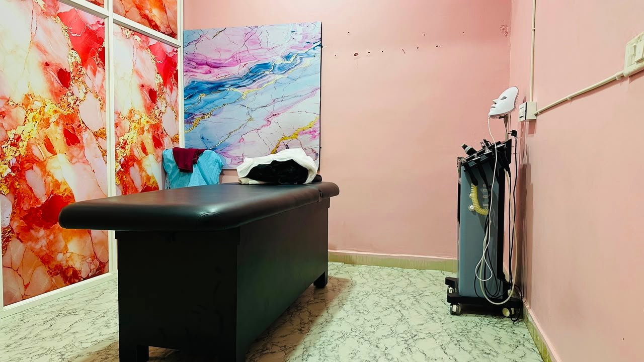 Nail'd it Luxury Unisex Salon 3